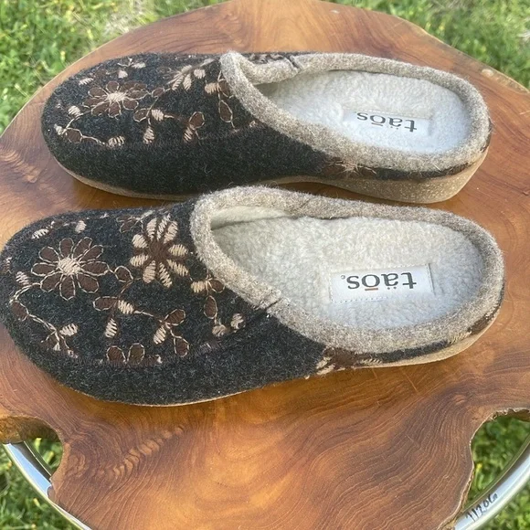 Taos wool clogs sz 39 - Picture 2 of 7